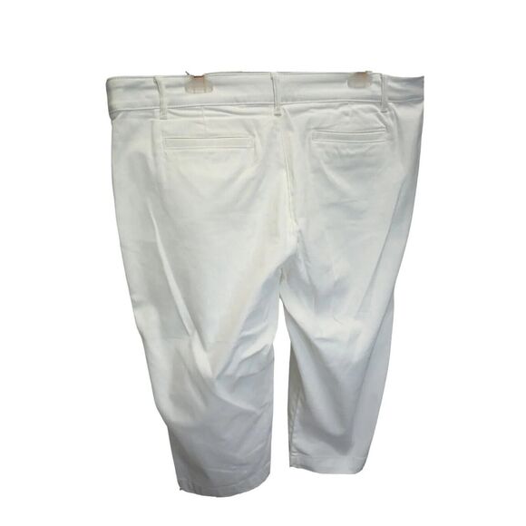 St John’s Bay Women's Pants Capri Mid-Rise White Zip button Up Size 18 New - Picture 5 of 5